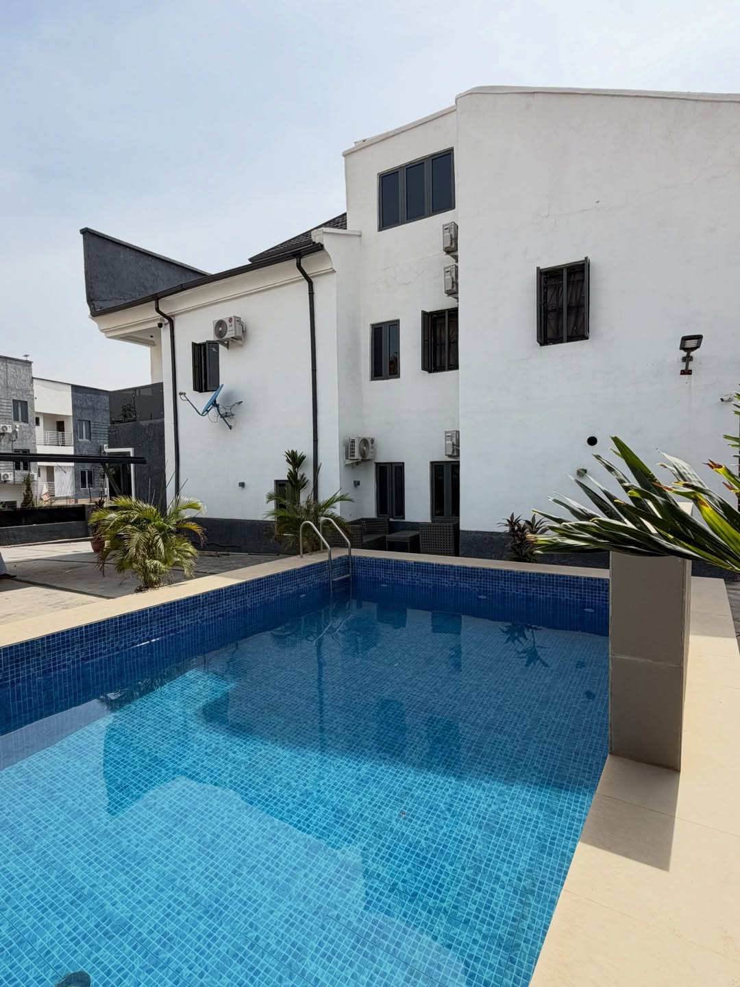 6 bedroom detached duplex for sale in Guzape, Abuja