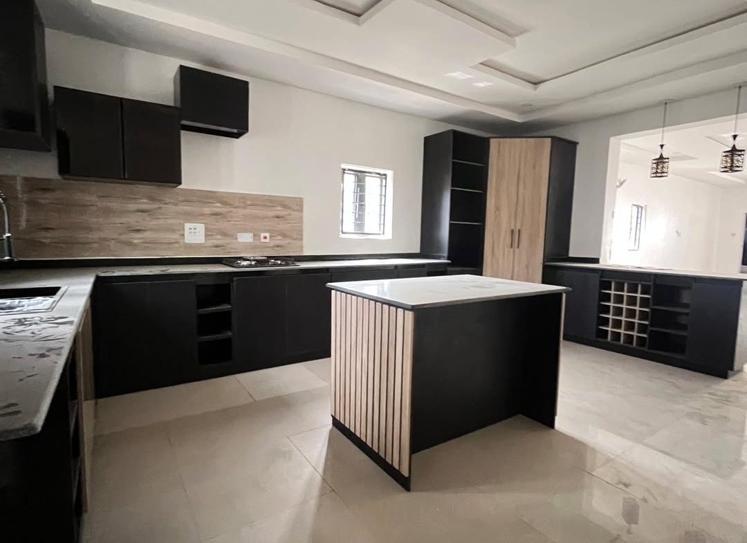 3 bedroom detached bungalow for sale in Apo-Wumba, Abuja.