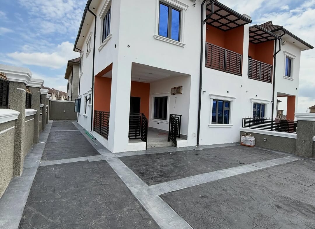 4 Bedroom Semi-Detached Duplex for Sale in Dantata Estate