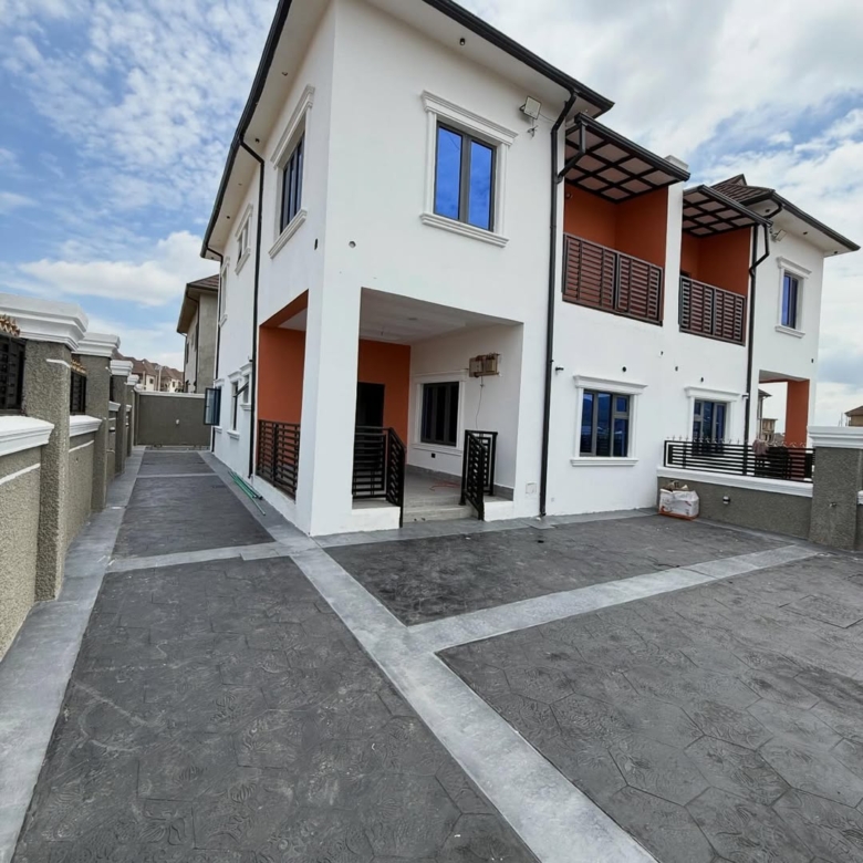 4 Bedroom Semi-Detached Duplex for Sale in Dantata Estate