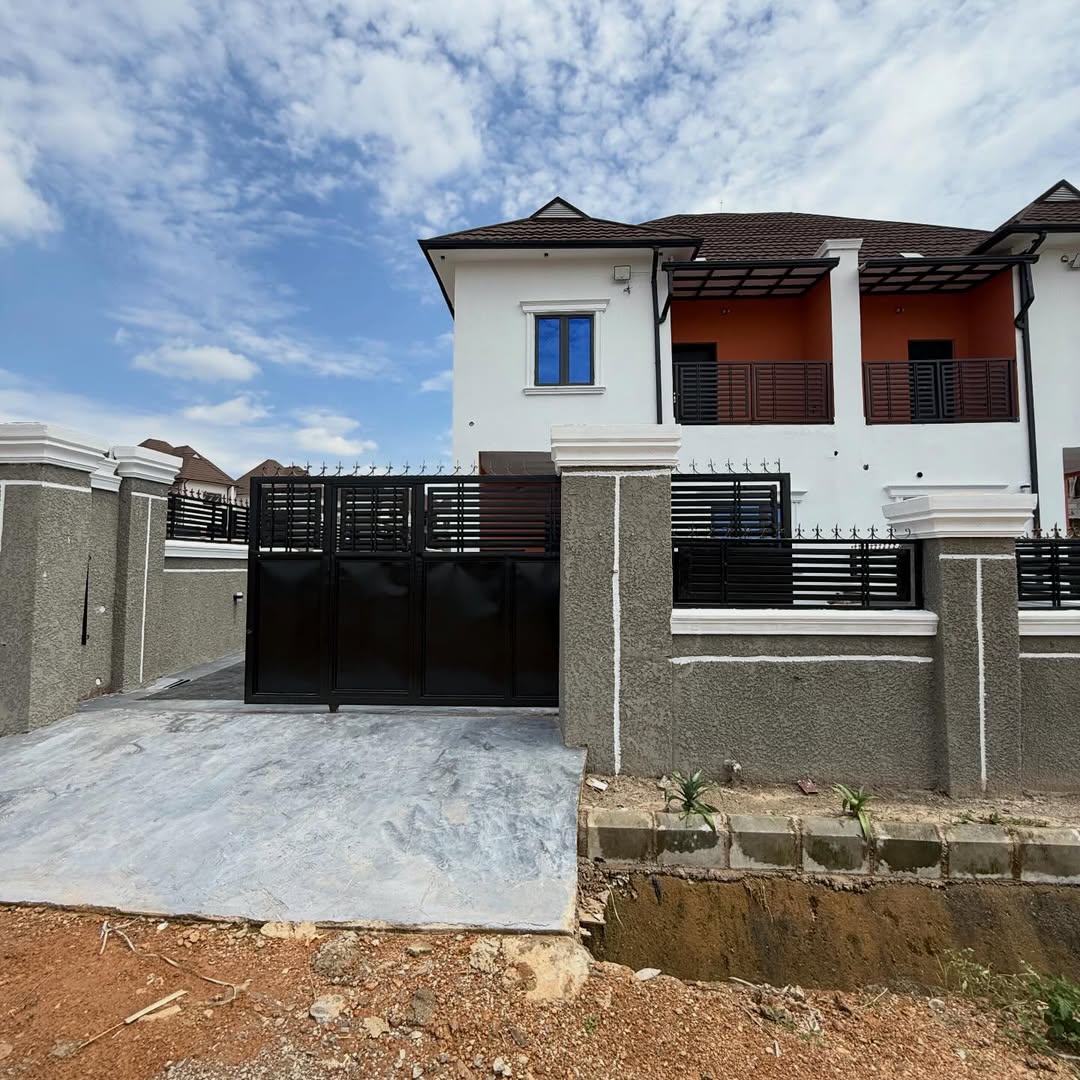 4 Bedroom Semi-Detached Duplex for Sale in Dantata Estate