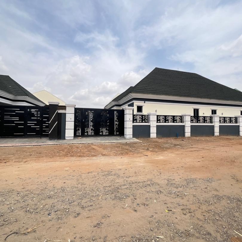 3 bedroom detached bungalow for sale in Apo-Wumba, Abuja.