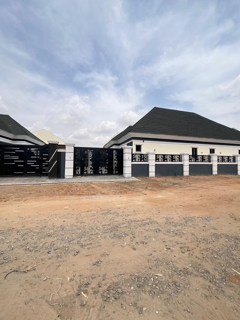 3 bedroom detached bungalow for sale in Apo-Wumba, Abuja.