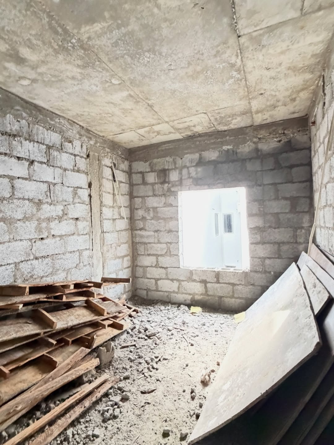 3 bedroom apartments with BQ and 4 bedroom terrace duplexes with BQ