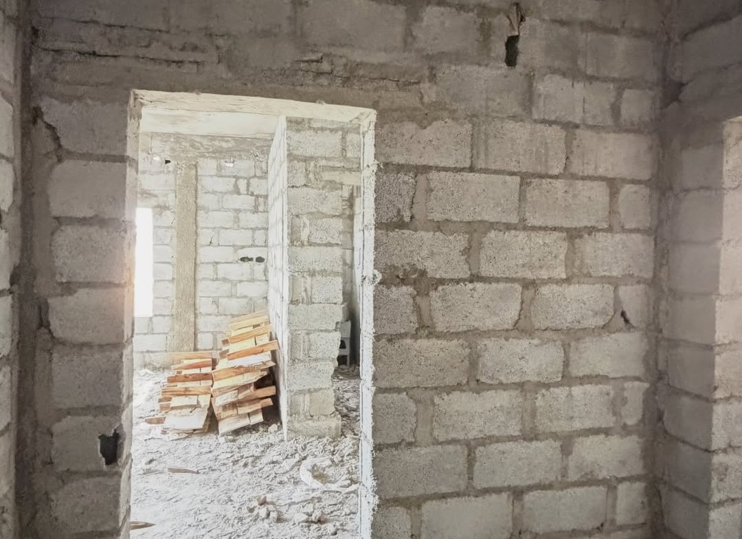 3 bedroom apartments with BQ and 4 bedroom terrace duplexes with BQ