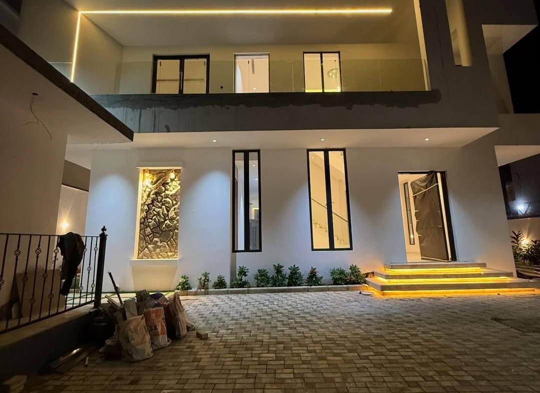 Luxury 5 Bedroom Detached Duplex with BQ for Sale in Maitama Abuja