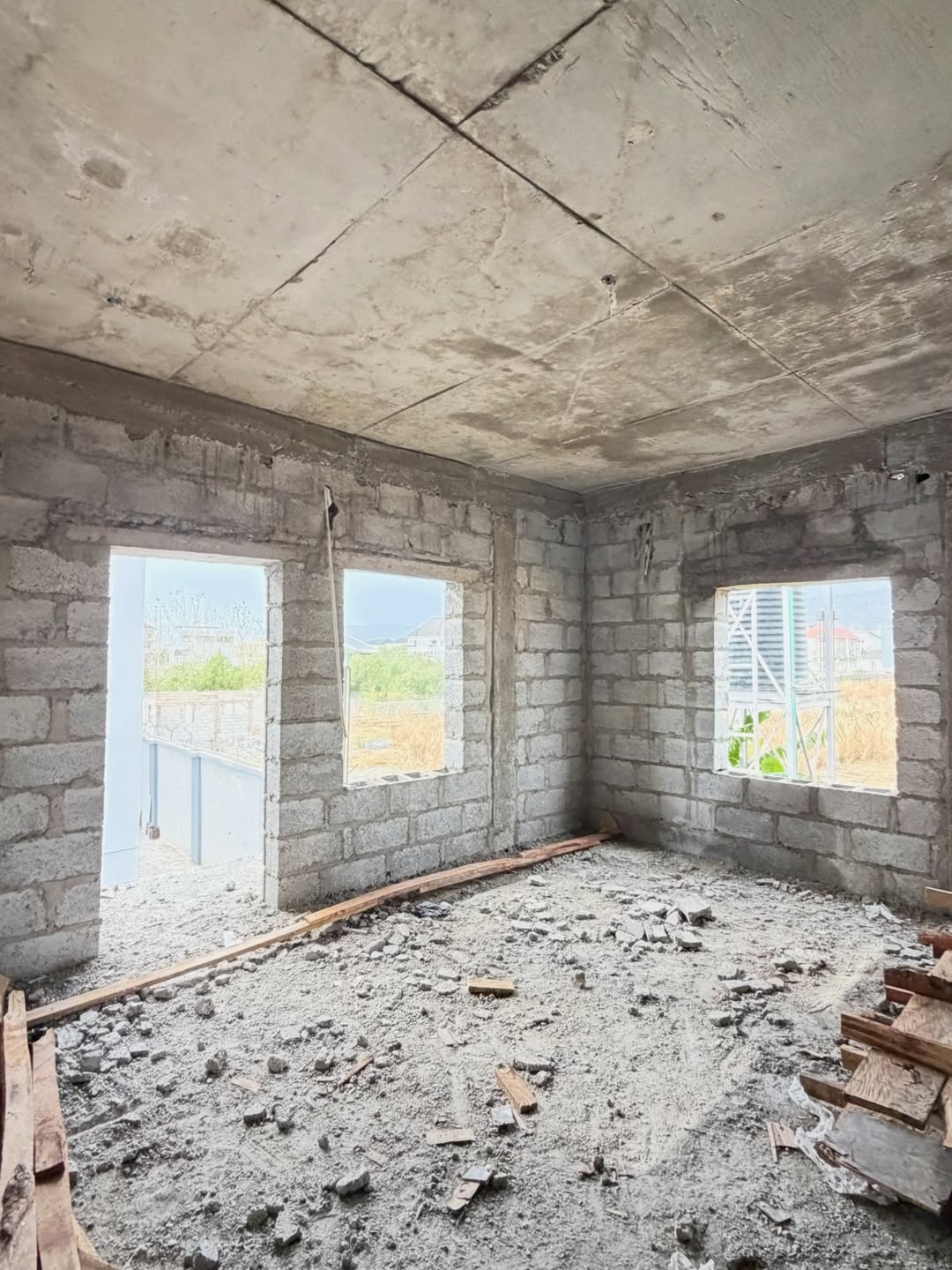 3 bedroom apartments with BQ and 4 bedroom terrace duplexes with BQ