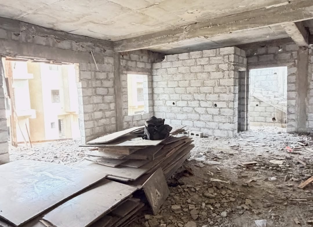 3 bedroom apartments with BQ and 4 bedroom terrace duplexes with BQ