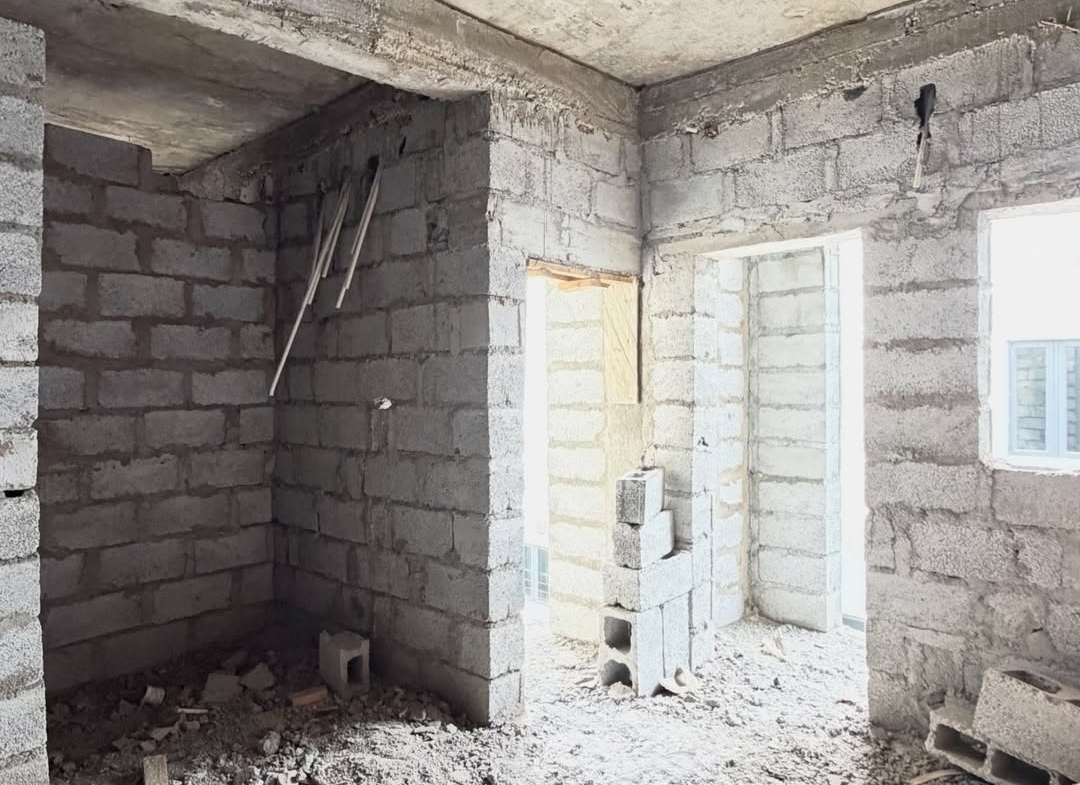 3 bedroom apartments with BQ and 4 bedroom terrace duplexes with BQ