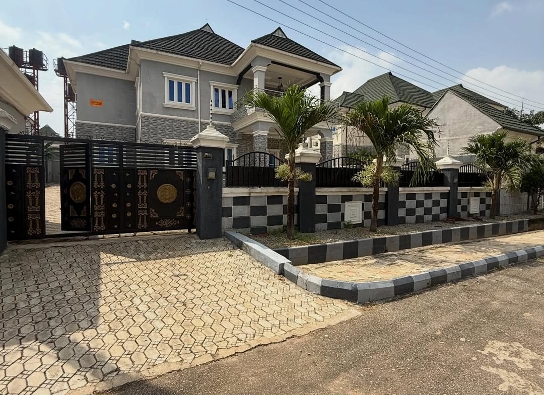 5 bedroom detached duplex for sale in Lifecamp, Abuja