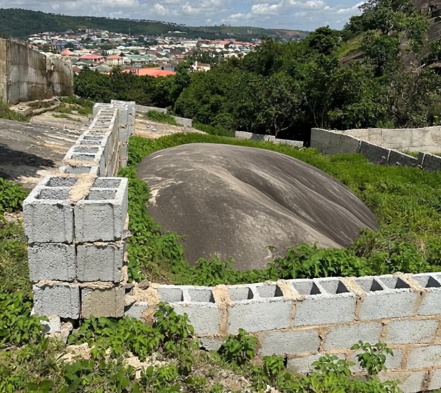 land for sale in Asokoro Rock Villa, Abuja