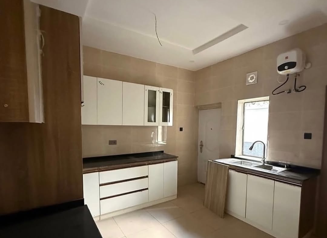 4 bedroom terrace duplex for sale in Mabushi, Abuja