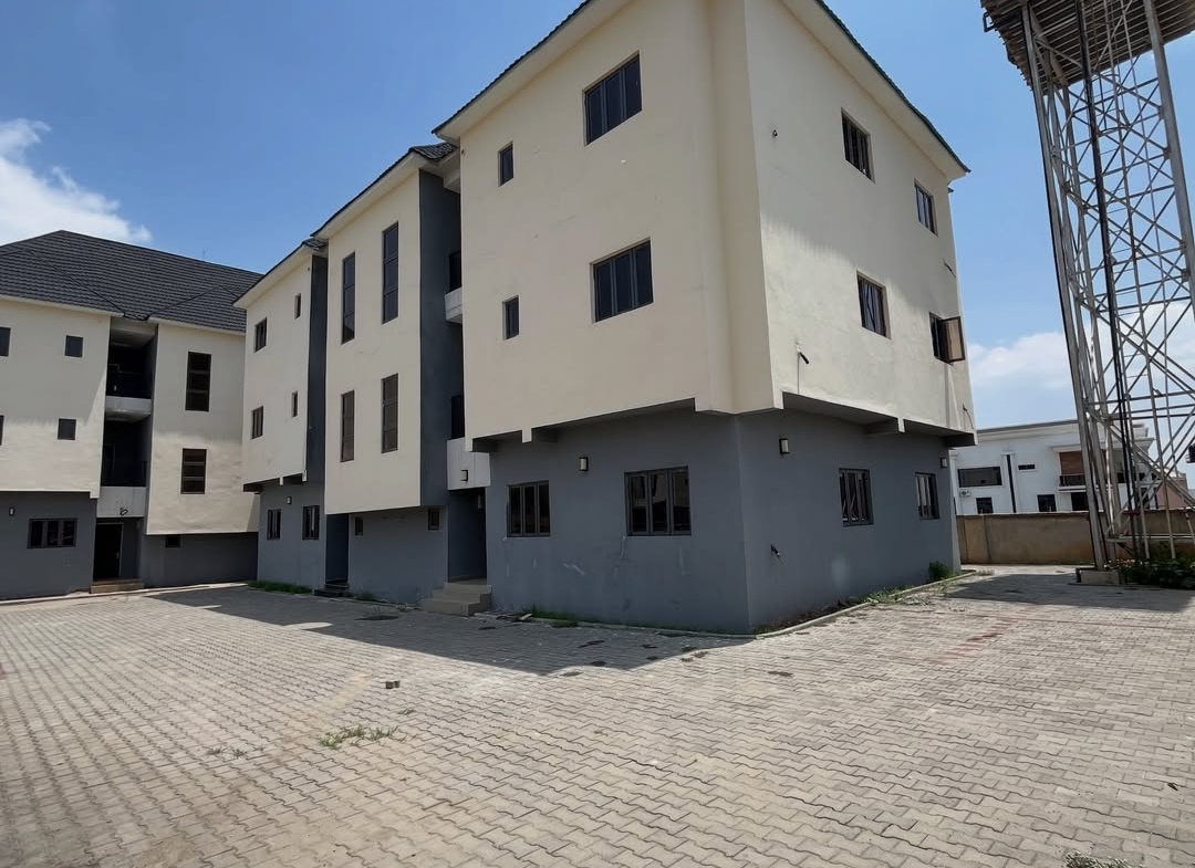 4 bedroom semi-detached duplex for sale in Guzape, Abuja