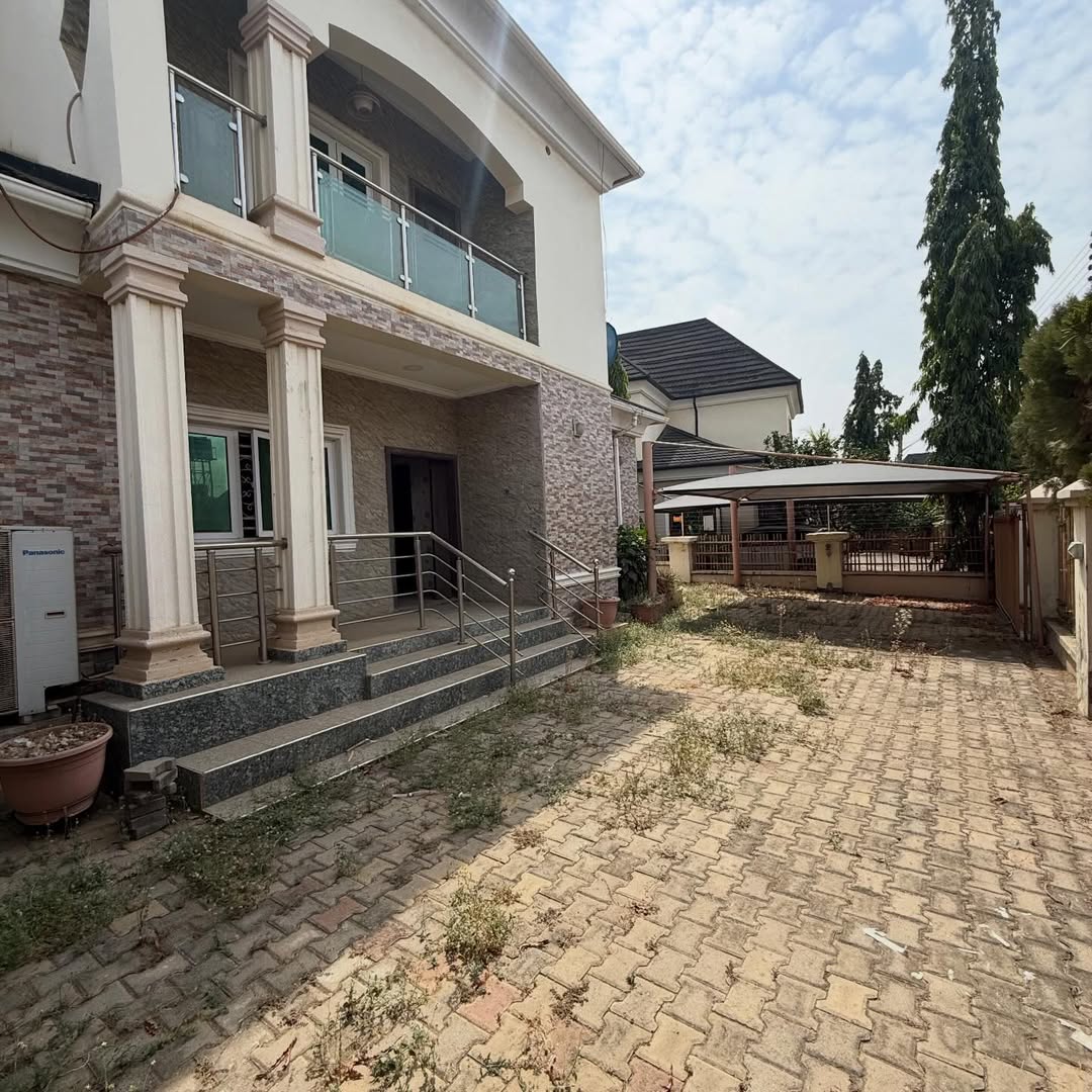 3 bedroom detached duplex with 2BQ for sale in RiverPark Estate, Abuja