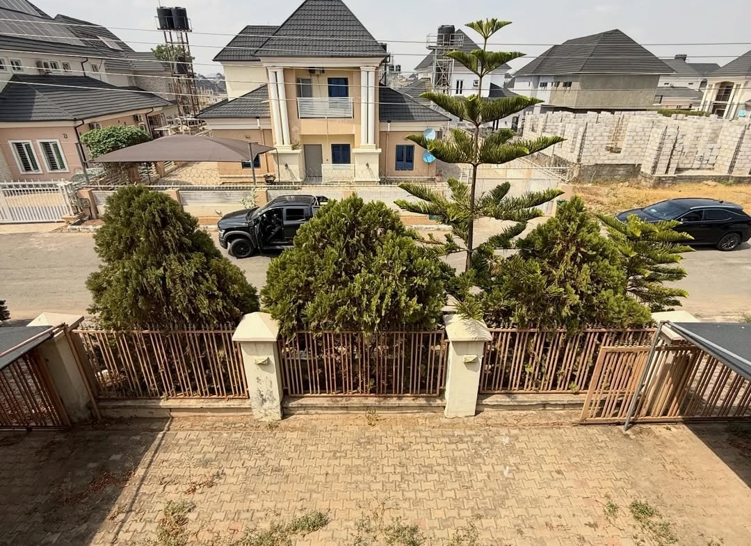 3 bedroom detached duplex with 2BQ for sale in RiverPark Estate, Abuja