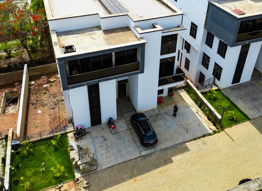 6 bedroom detached duplex for sale in Ministers Hill, Maitama, Abuja