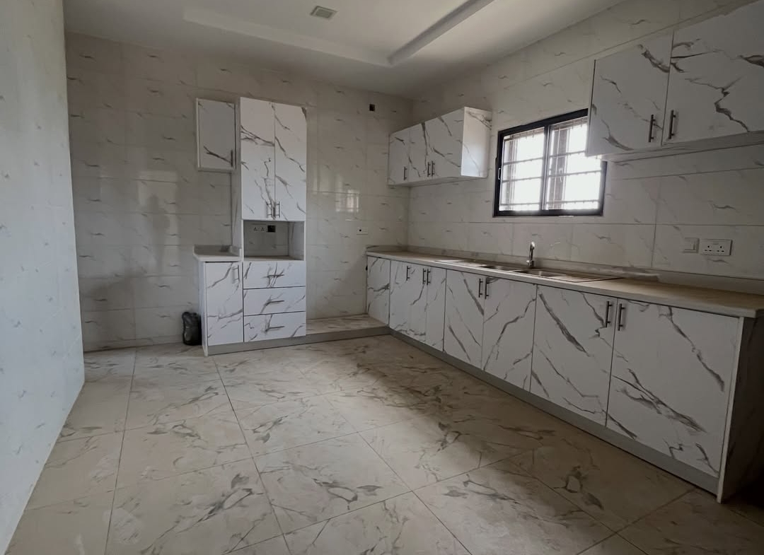 4 bedroom semi-detached duplex for sale in Guzape, Abuja