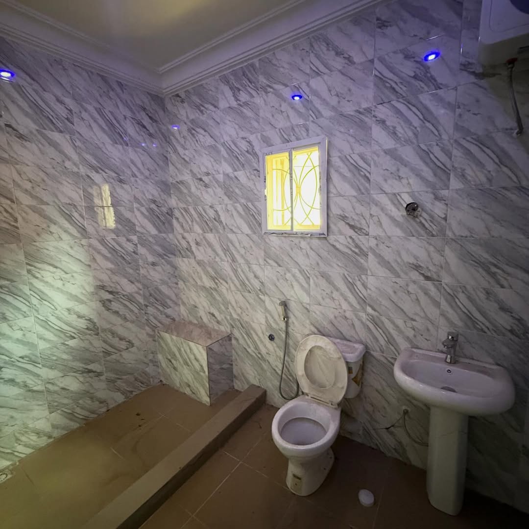 5 bedroom detached duplex with 2BQ for sale in Lifecamp, Abuja