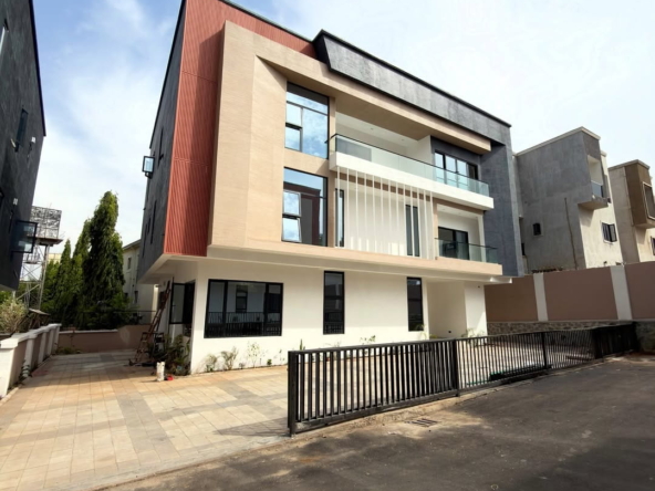 6 bedroom detached duplex for sale in Katampe Extension, Abuja
