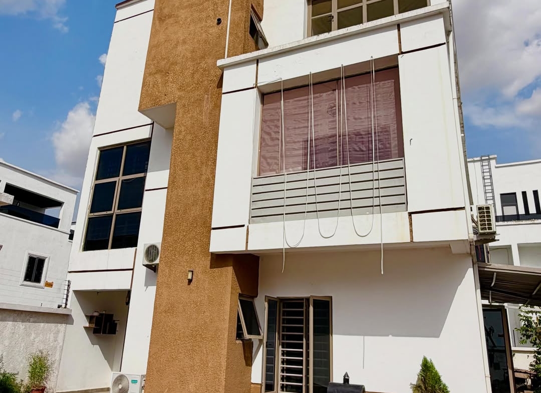 5 bedroom semi-detached duplex for sale in Lifecamp, Abuja