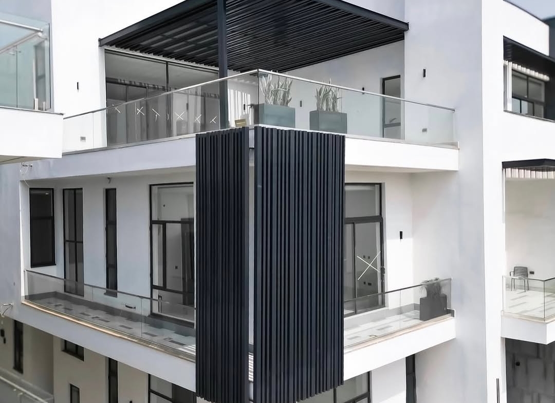 7 bedroom detached duplex with BQ for sale in Asokoro, Abuja