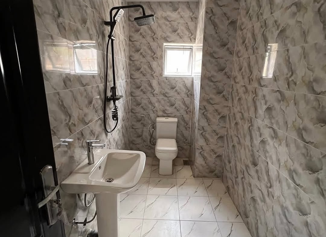 3 bedroom apartment with BQ for sale in Katampe Main, Abuja