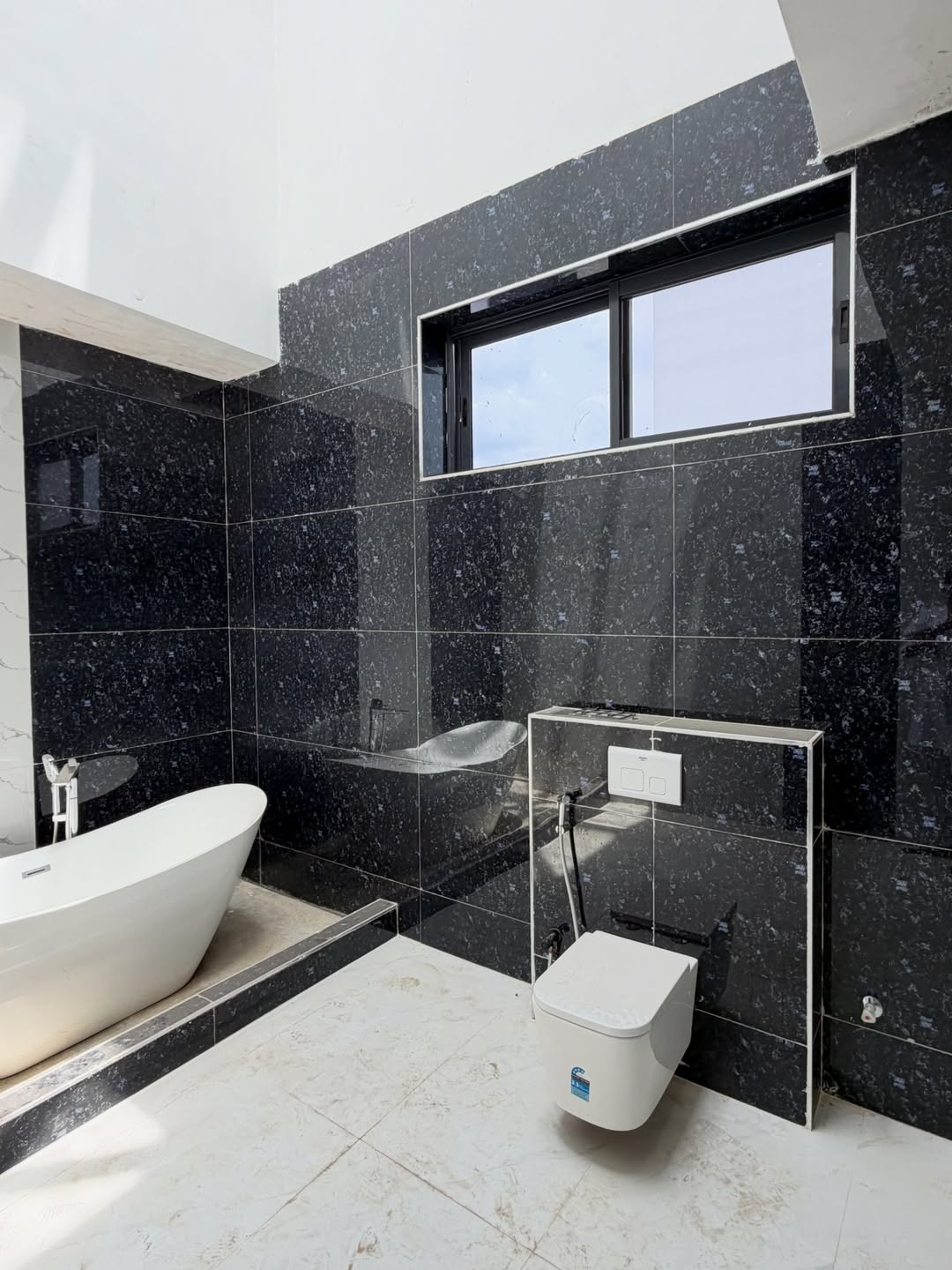 5 bedroom detached duplex for sale in Katampe Extension, Abuj