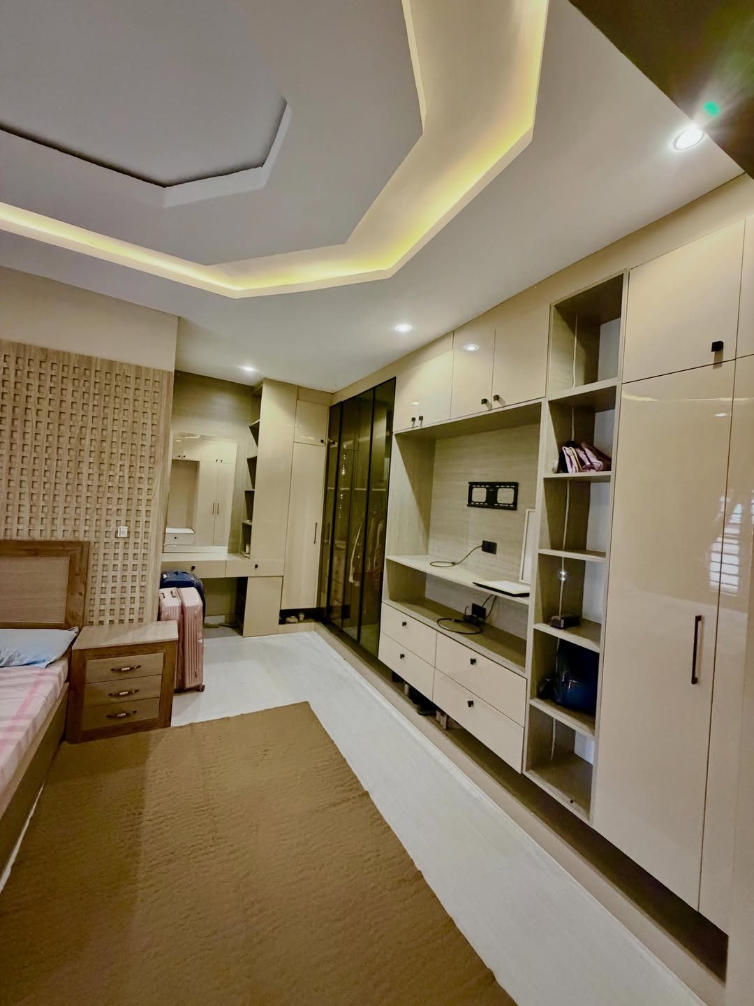 5 bedroom semi-detached duplex for sale in Lifecamp, Abuja