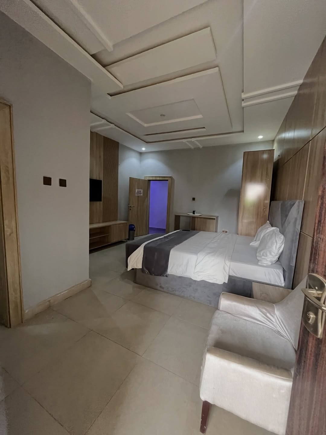 15 room hotel for sale in Apo Resettlement, Abuja