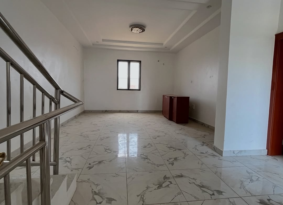 4 bedroom semi-detached duplex for sale in Guzape, Abuja