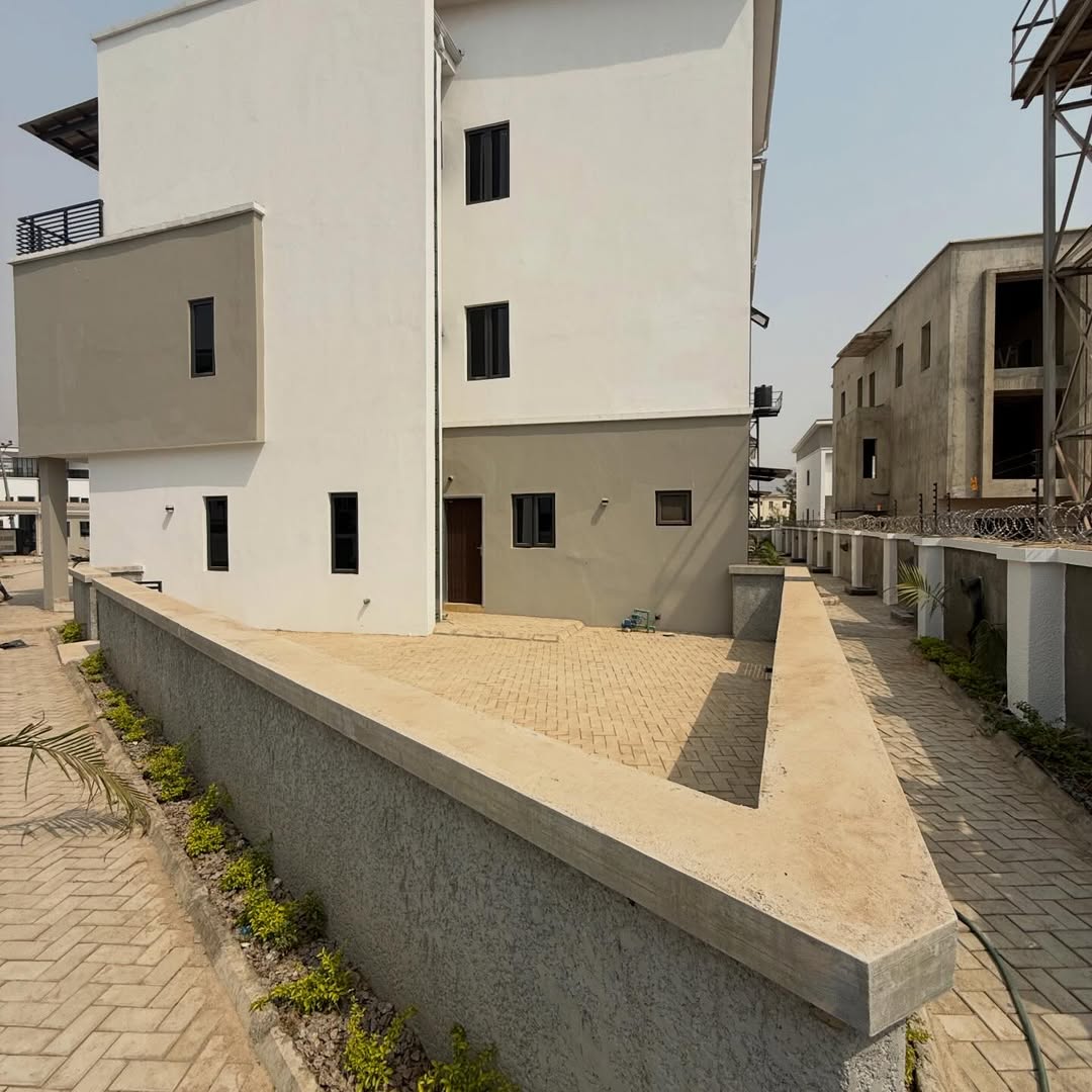 4 bedroom terrace duplex for sale in Jahi, Abuja is a corner unit