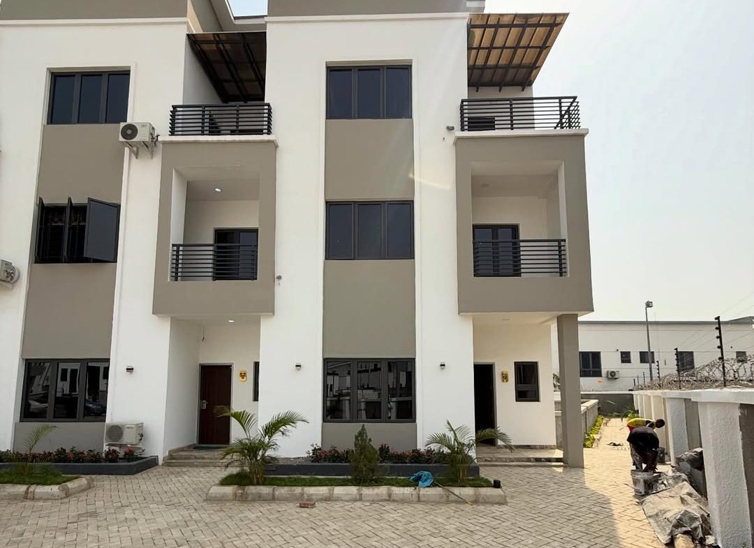 4 bedroom terrace duplex for sale in Jahi, Abuja is a corner unit