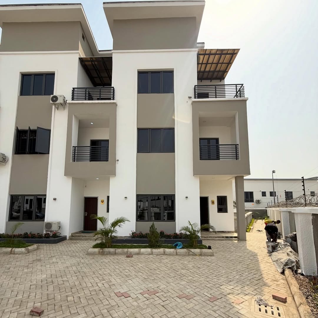 4 bedroom terrace duplex for sale in Jahi, Abuja is a corner unit