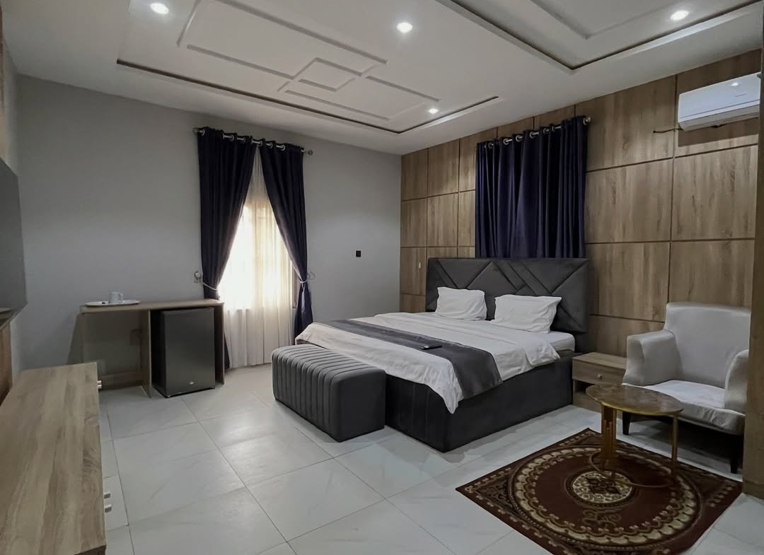 15 room hotel for sale in Apo Resettlement, Abuja