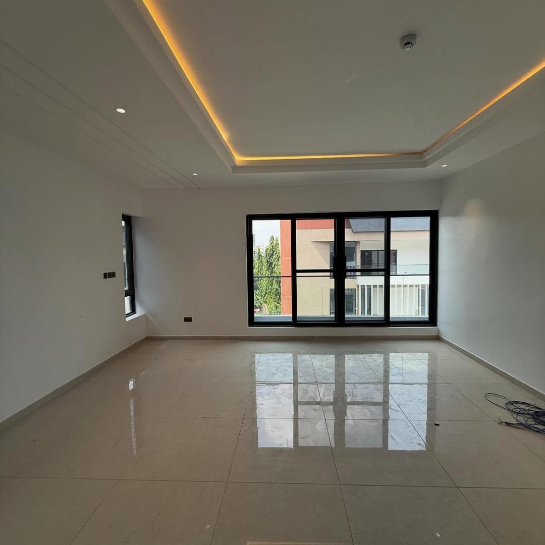 6 bedroom detached duplex for sale in Katampe Extension, Abuja