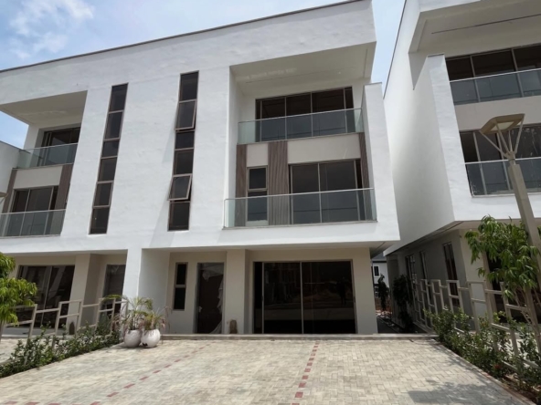 4 bedroom semi-detached duplex for sale in Guzape, Abuja