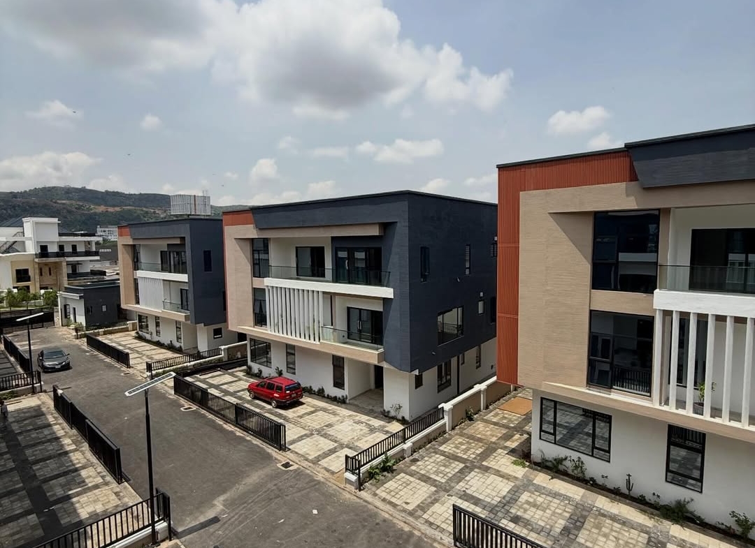 6 bedroom detached duplex for sale in Katampe Extension, Abuja
