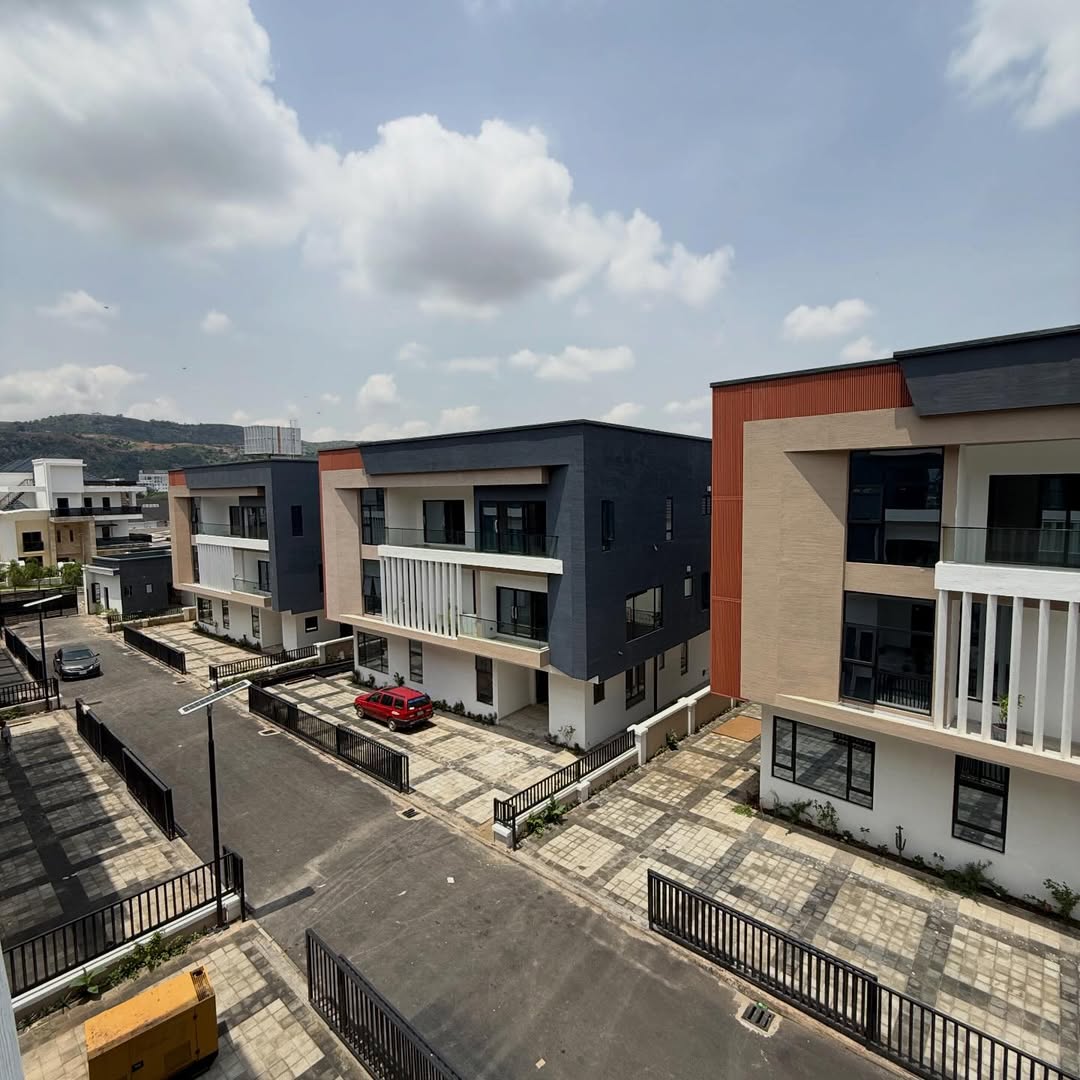 6 bedroom detached duplex for sale in Katampe Extension, Abuja