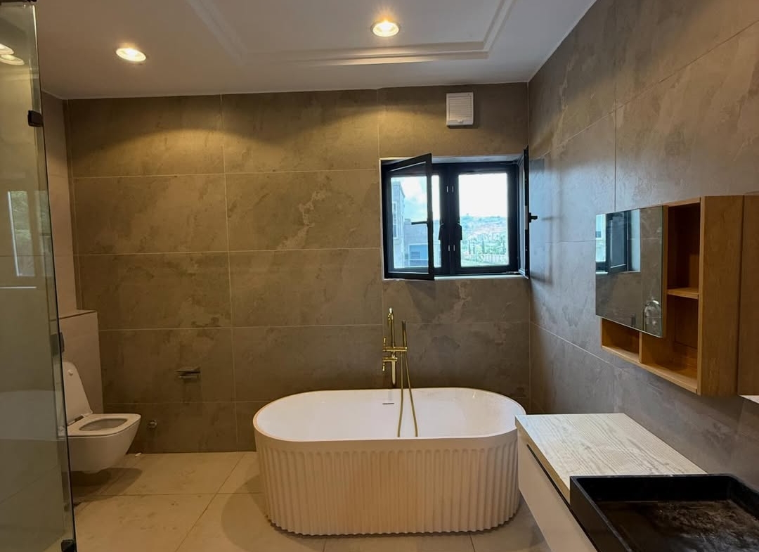 6 bedroom detached duplex for sale in Katampe Extension, Abuja