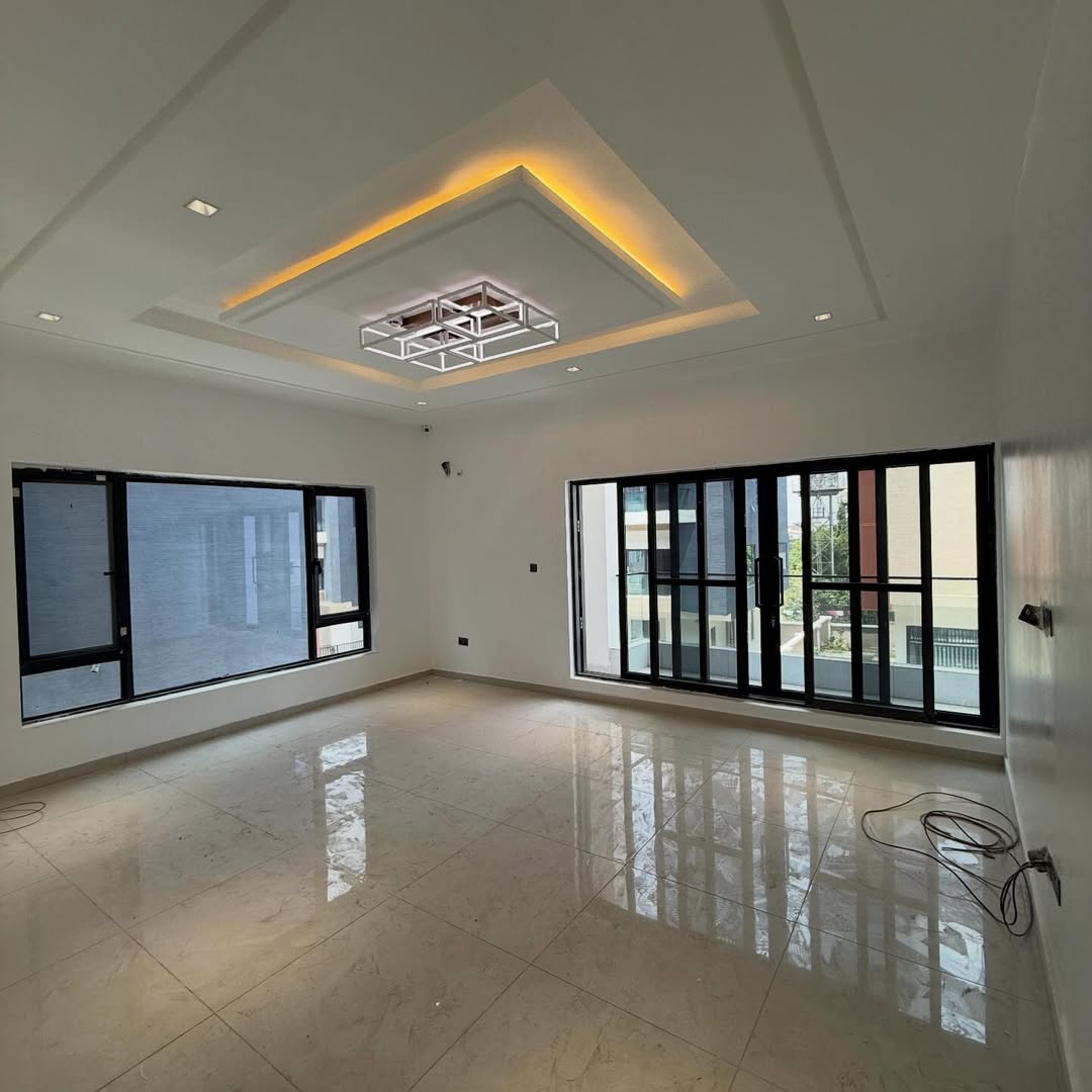 6 bedroom detached duplex for sale in Katampe Extension, Abuja