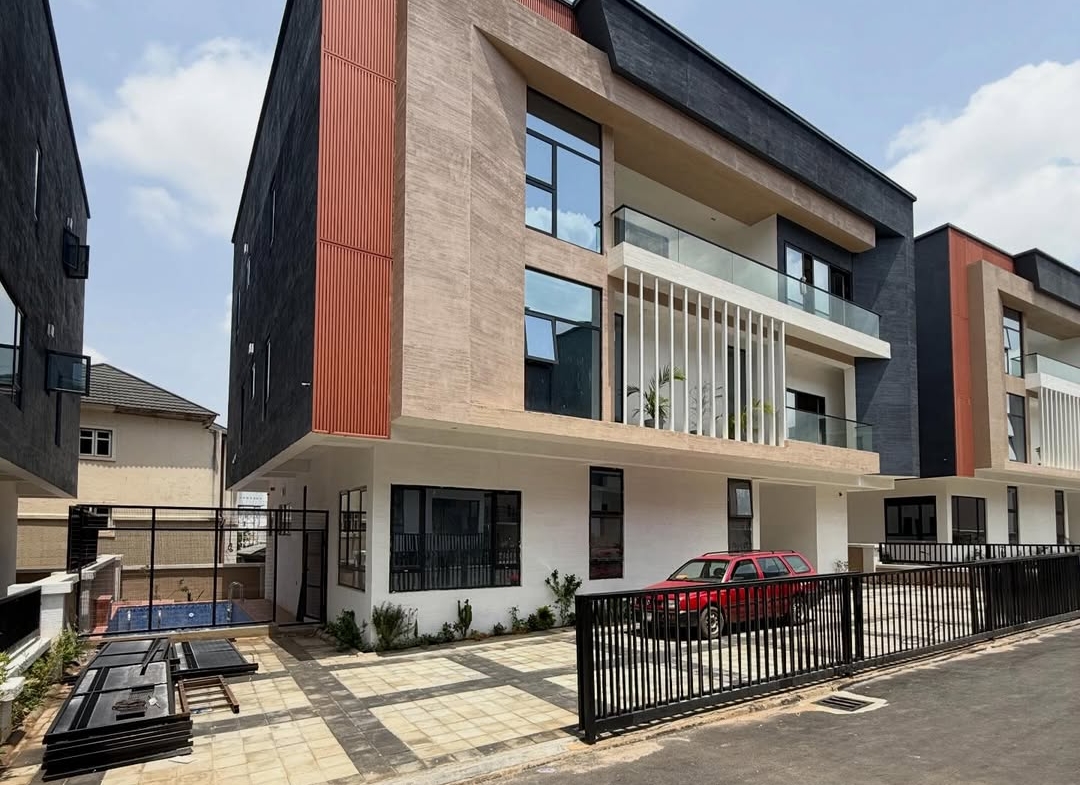 6 bedroom detached duplex for sale in Katampe Extension, Abuja