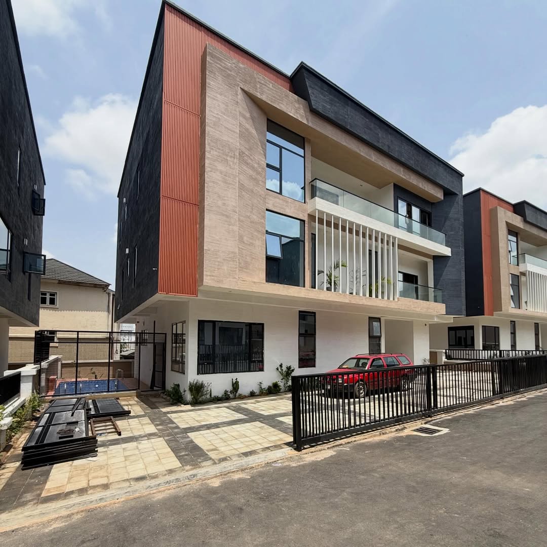 6 bedroom detached duplex for sale in Katampe Extension, Abuja