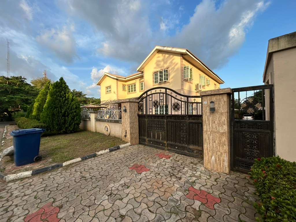 4 bedroom detached house for sale in Sunnyvale Estate, Abuja