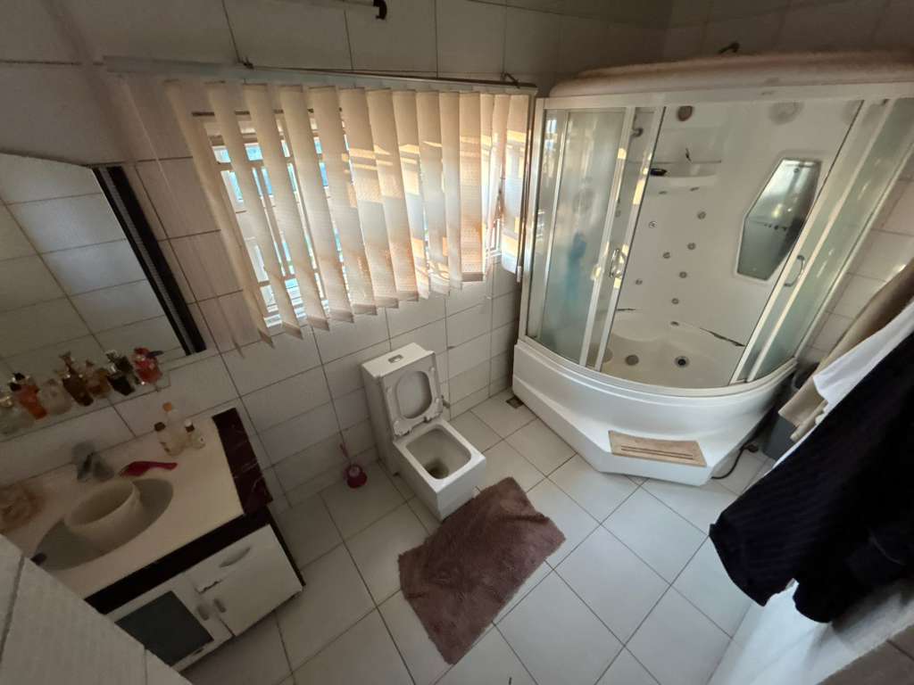 4 bedroom detached house for sale in Sunnyvale Estate, Abuja