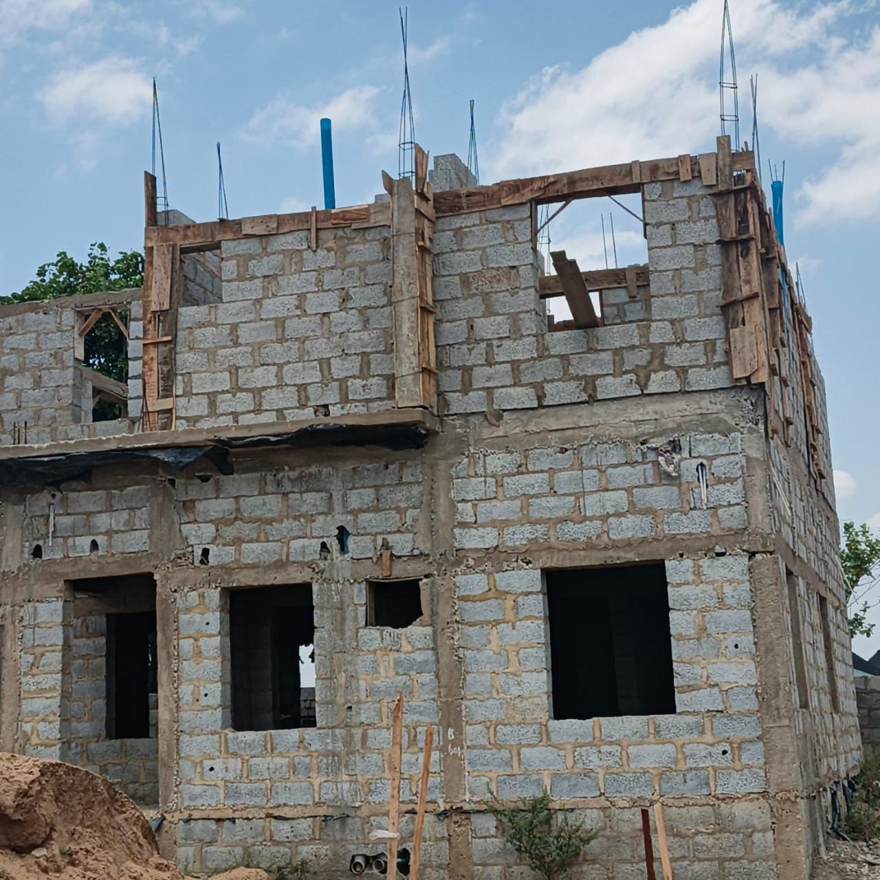4 bedroom duplex for sale in Sabon Lugbe Extension, Abuja
