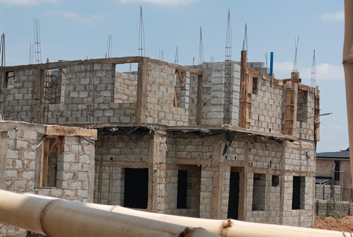 4 bedroom duplex for sale in Sabon Lugbe Extension, Abuja