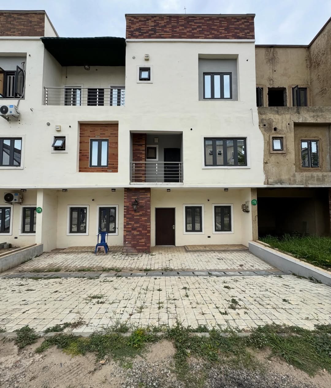 4 bedroom terrace duplex with BQ for sale in Apo Dutse, Abuja