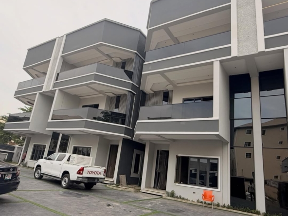4 bedroom terrace townhouse with BQ for sale in Utako, Abuja