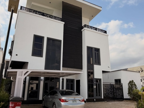 4 bedroom automated detached duplex for sale in Jahi, Abuja