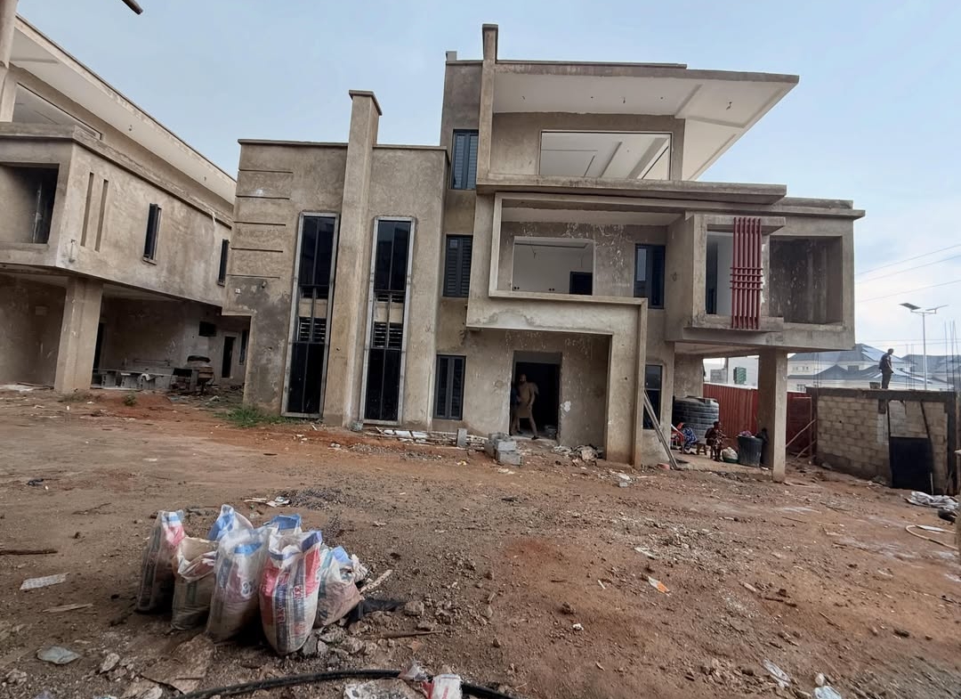 5 bedroom detached duplex with BQ for sale in Mabushi, Abuja